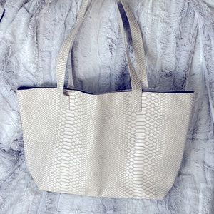 BLOOMINGDALES Textured Snake Vinyl Large Tote Bag